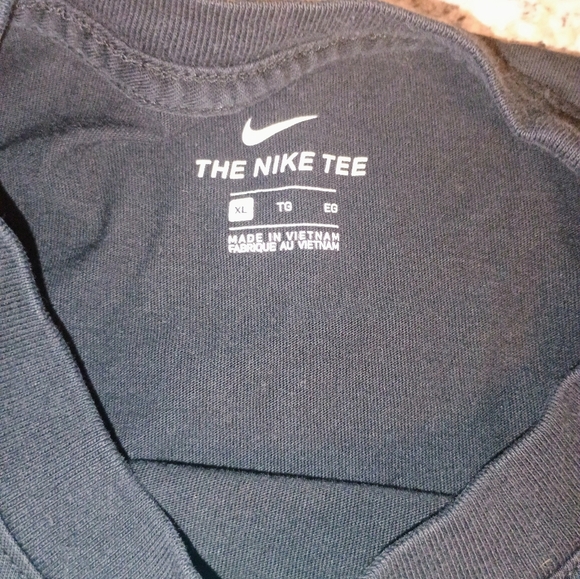 Nike Kids Black Graphic T-Shirt Boys Size Extra Large - Picture 4 of 4
